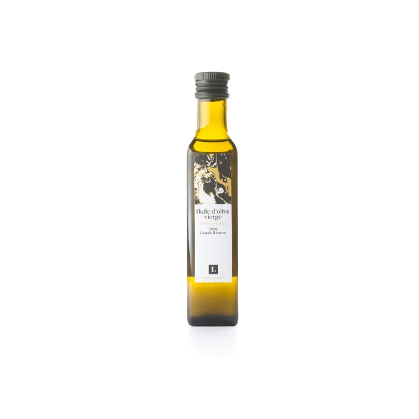 Extra virgin olive oil with pink garlic